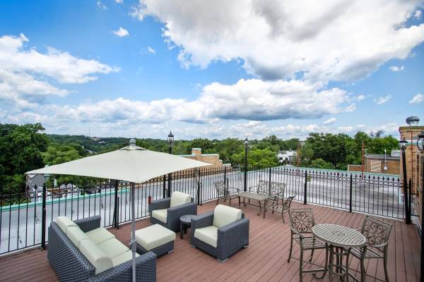 $1,999 / 1br - 790ft2 - Large Closets, Planned Community Events, Cable Ready (2901 18th Street Northwest, Washington, DC)63779418949889120