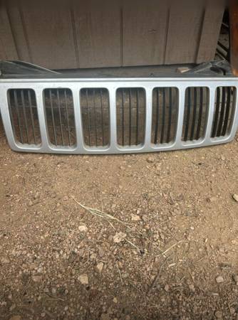 Jeep front grill 1