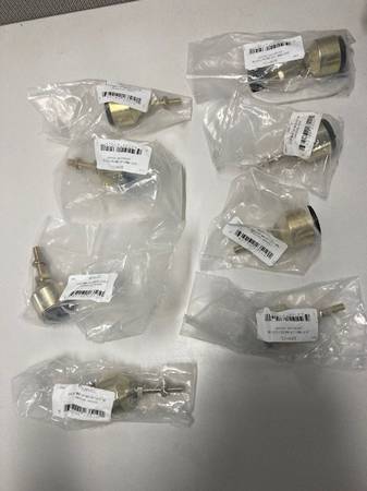 Lot of 8 BSW-0L Leveling Foot Mounts 1/4-20 Thread, 2-11/16" Height, Ø 1