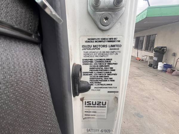 2010 Isuzu NRR - Photo 13