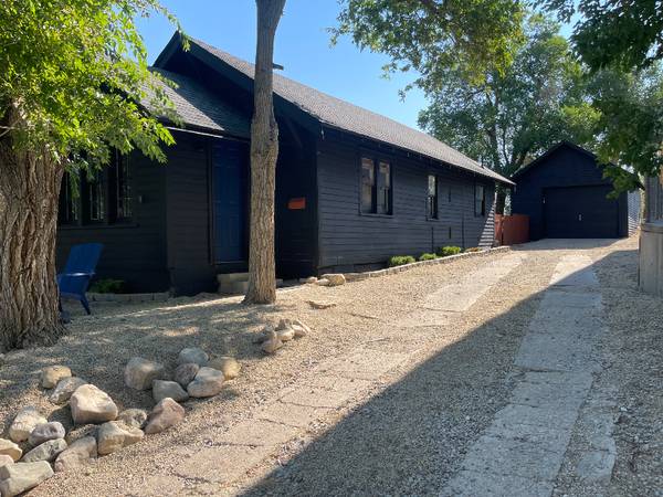 $2200.00 / 3br - 1212ft2 - Charming 3-Bedroom Furnished Home in Casper – Perfect for Travel Nurse63829654709377120