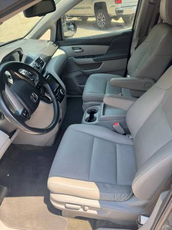 LOW Mileage 2016 Honda Odyssey EX-L Fully Loaded Only 60k - $13,900 (Raleigh)63470074112515123