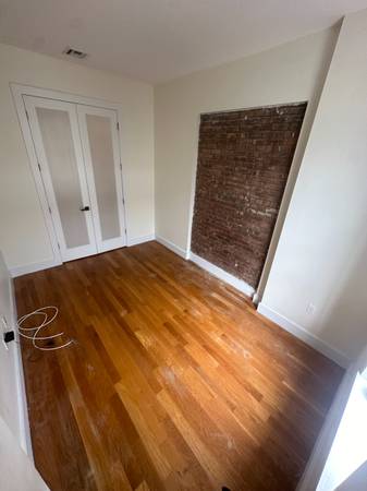 $3,000 / 2br - Hermoso 2br en excelente ubicación | Reformado, soleado, ladrillo visto (Bushwick @ Halsey St J Subway)63684762987011122