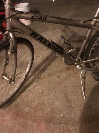 700cc RALEIGH C40  24 speed bike 1