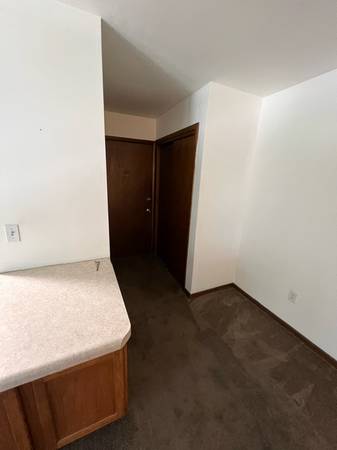 $790 / 1br - $790/month 1 BR w/water included (OSHKOSH)63845967021699124