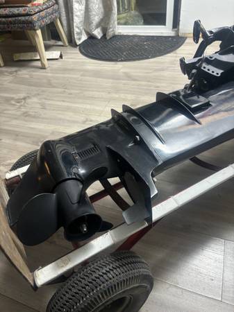 25 hp Mercury - $1,500 (Federal way)63471358664193121