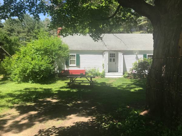 $800 / 900ft2 - Loft/Studio Apartment - on West River (Brattleboro)633134381265951220