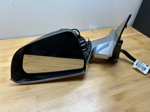 Tesla model 3 mirror 1