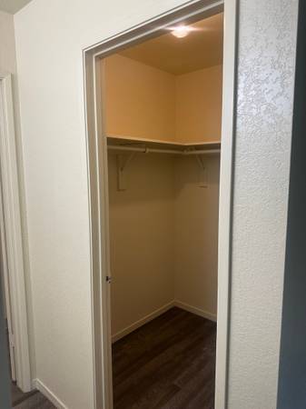 $1,605 / 2br - 1038ft2 - **DOWNSTAIRS/RENOVATED 2X2 WITH WASHER DYER HOOKUPS** (Merced)63623142897409121