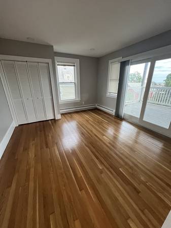 $2,700 / 2br - 1000ft2 - Bright Apartment in Swampscott – Modern Kit., In-Unit Laundry (Swampscott)64294932786690123