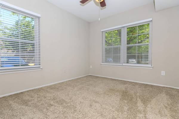 $2,010 / 1br - 886ft2 - 1BD 1BA, Microwave, Guest Parking (5901 Coverdale Way, Alexandria, VA)64040027920387124