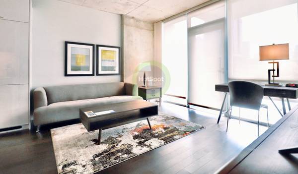 $2,025 / 1br - River North Modern Convertible/1 Bedroom w/ in unit w&d (River North)63959878969346120