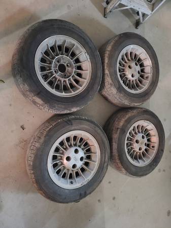 MUSTANG GT 15" Turbine Wheels with Tires 1
