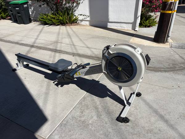 Concept2 Model D Rowing Machine with PM5 Monitor - Excellent Condition 1