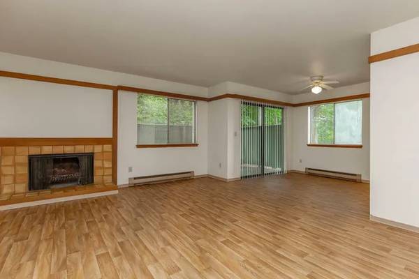 $1,879 / 2br - 916ft2 - Apartamentos Mariposa de 2 habitaciones (Federal Way)63688549582083121