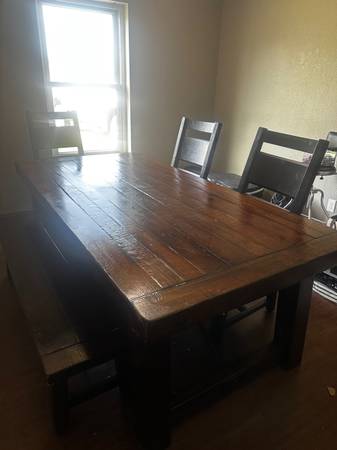 Mahogany Dining room table & Chairs 1