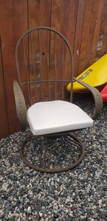 Swivel rocker 1