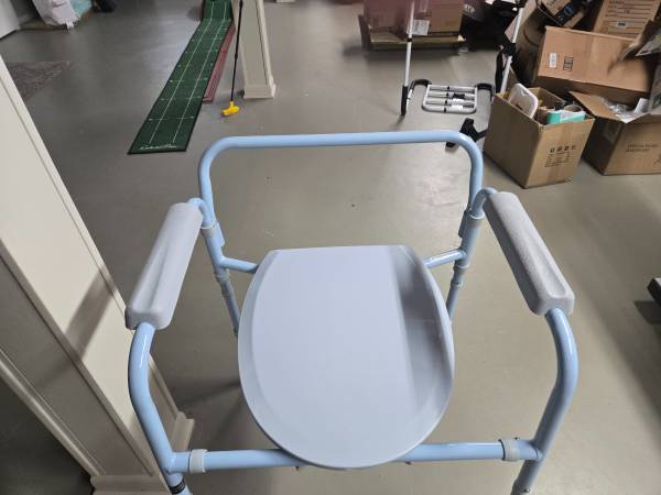 Commode 1