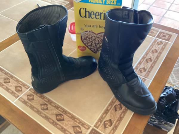 Joe rocket boots 13. New 1