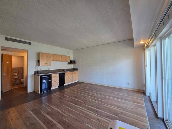 $1,025 Studio in the heart of Wenatchee! (PS200) (Wenatchee)63845970255105123