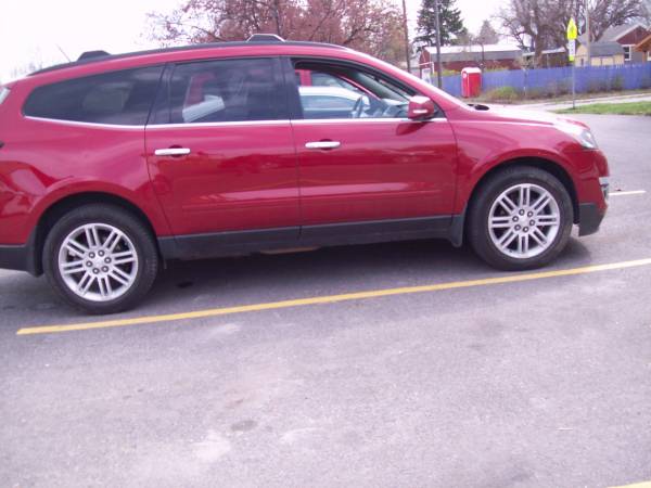 2014 Red Chevy Traverse 1