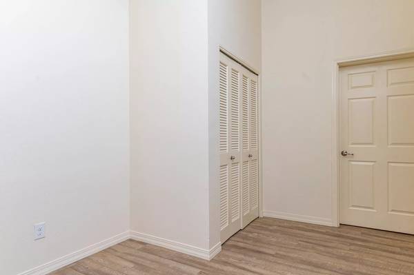 $1,463 / 2br - 618ft2 - A New Day, A Fresh Start: Your Ideal Home Awaits! (Vancouver)63956504223747124