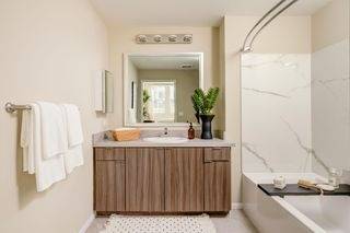 $2,299 / 481ft2 - Men's and Women's Changing Area, Karaoke Room, Studio 1/BA (Beaudry & Temple)63700899513603121