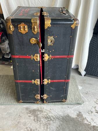 1940’s Trunk 1