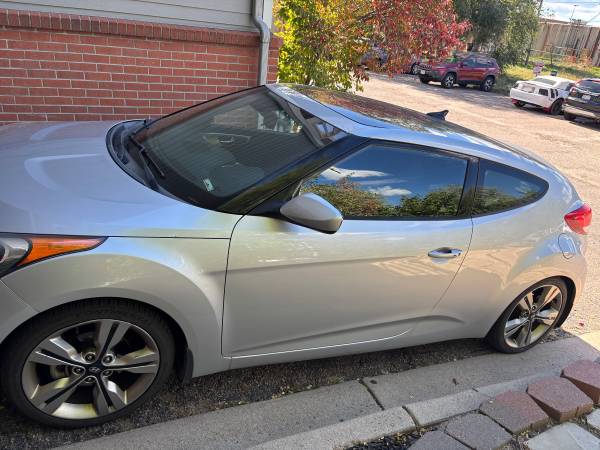 2017 Hyundai Veloster value edition 1