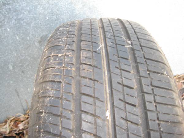 Tire 185/55R16 1