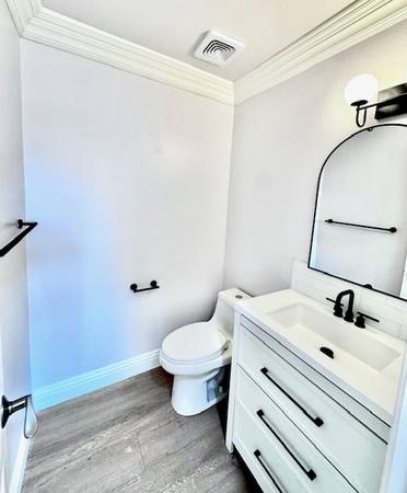 $3,000 / 2br - 1257ft2 - Hilltop Chula Vista remodeled condo with detached garage/ a/c (Chula Vista)64037042650754124