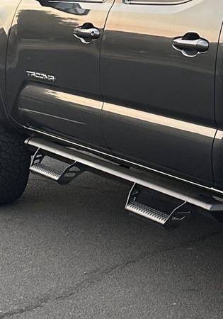 2021 Toyota Tacoma oem side steps 1