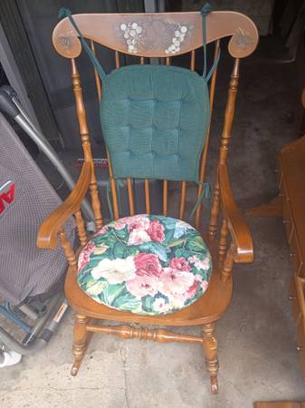 Rocking Chair 1