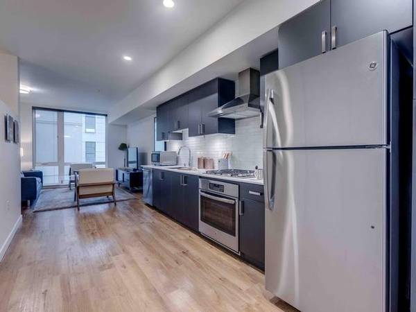 $2,290 / 1br - 519ft2 - Microwave and Dishwasher, Gas Stoves, Bike storage (South Lake Union)63862176945667124