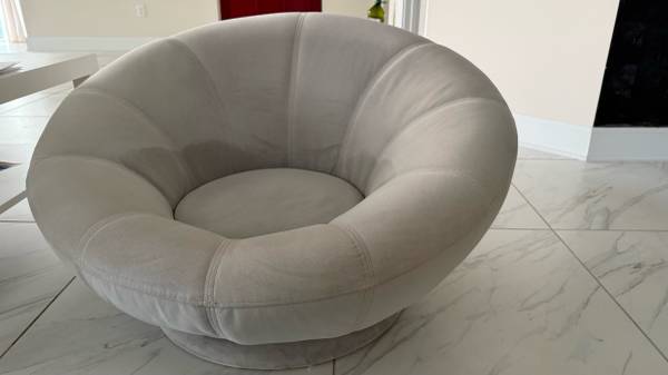🪑 Groovy Swivel Chairs – (PBTeen) – Gently Used – 32259 🪑 1