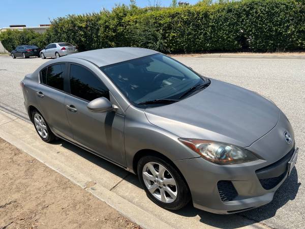 ******* 2013 Mazda 3 sport edition de familia ******* - $4,500 (El monte)63624504289155123