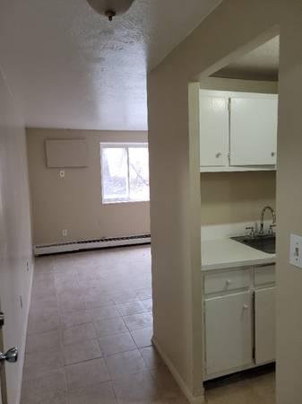 $800.00 / 1br - 650ft2 - Marlboro House63860363283457120