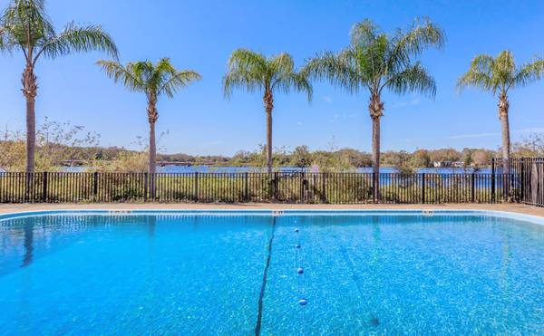 $1,500 / 2br - 890ft2 - 🍂 NEW FALL SPECIAL! 👑 Crown Pointe Apartments - Apply Now! (Tampa)63991225333634124