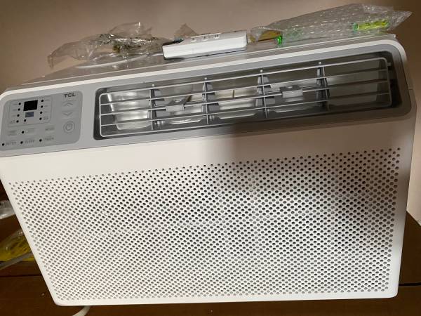 Nuevo aire acondicionado inteligente TCL de 8000 BTU - $200 (Astoria)63471379812097120