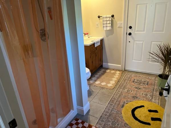 $1,450 / 350ft2 - Spacious & Bright Studio-All Util Incl. (Norwalk)63995824358018124