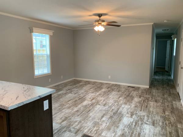 $58,499 / 3br - 1152ft2 - Mobile Home for Sale (Dubuque)63800864314115121