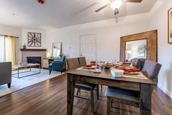 $2,004 / 2br - 972ft2 - Outdoor heated pool & spa, Tall, pull-out kitchen faucet (Lacey)63688462704897124