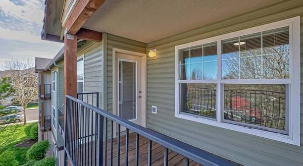 $1,395 / 1br - 767ft2 - Private Patios for Outdoor Enjoyment, Easy Access to Public Transit (West Eugene - Bethel)63977274751362120