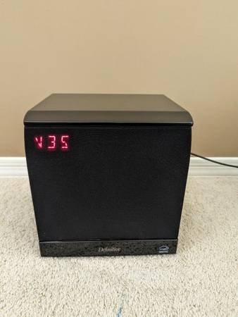 Definitive Technology SuperCube® 4000 Ultra-compact powered subwoofer 1