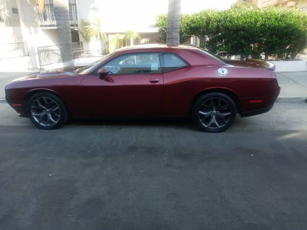 2019 Dodge Challenger SXT - $14,900 (West Los Angeles)63623826221315124