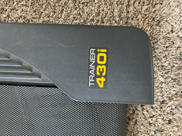 Gold's Gym Treadmill 430I - $200 (Ferndale)63435874461315123