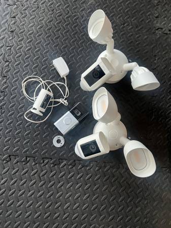 Ring Security Camera Set - Used but Perfect - Whole Home 1