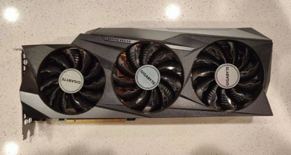 RTX 3080 Gigabyte Gaming OC LHR 10GB 1