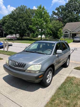 2003 Lexus RX 300 - $3,400 (Fishers)63621989078147122