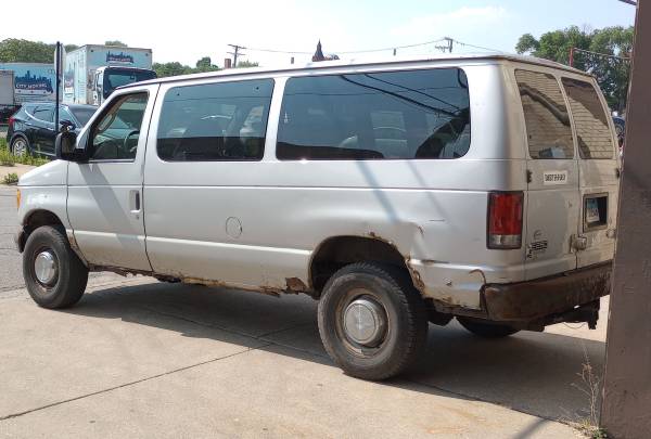 2005 Ford E 250 Window Cargo Van - $1,500 (Chicago)63624834041219121